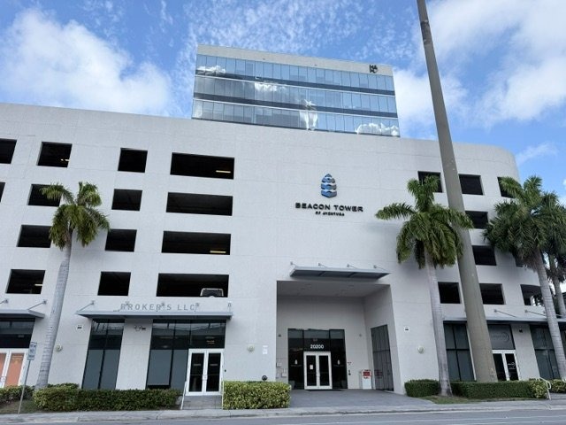 Beacon Tower of Aventura, home of the FRS Benefit office at 20200 West Dixie Highway
